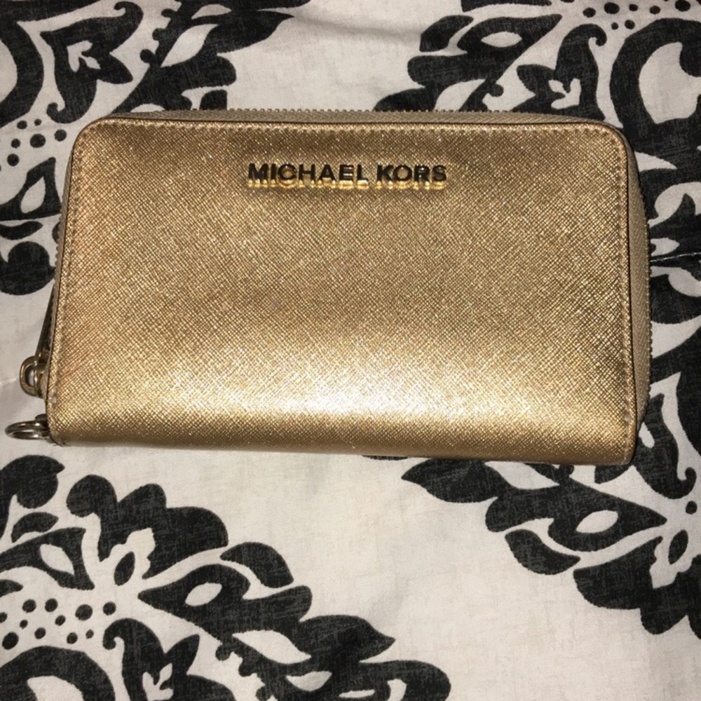 Michael kors wallet